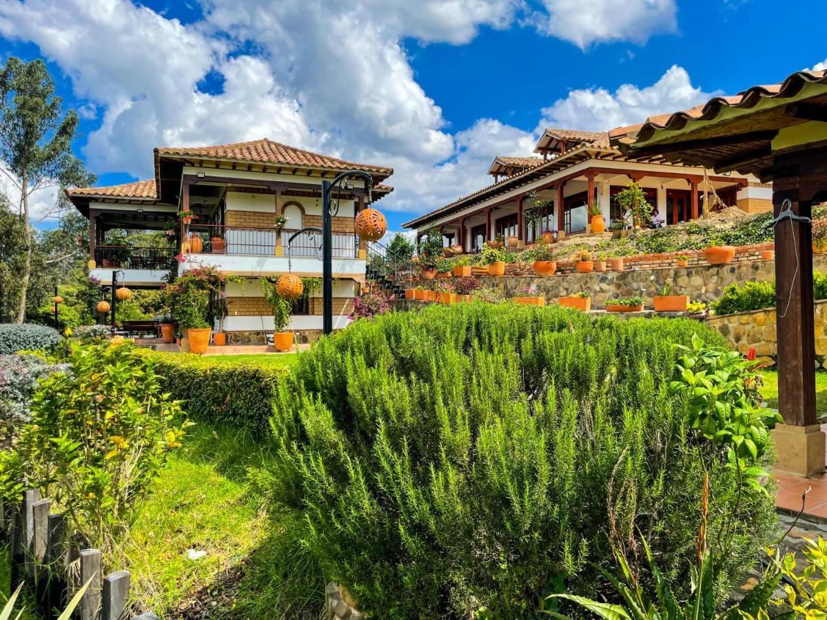 Posada Maria Del Carmen 拉基拉 外观 照片